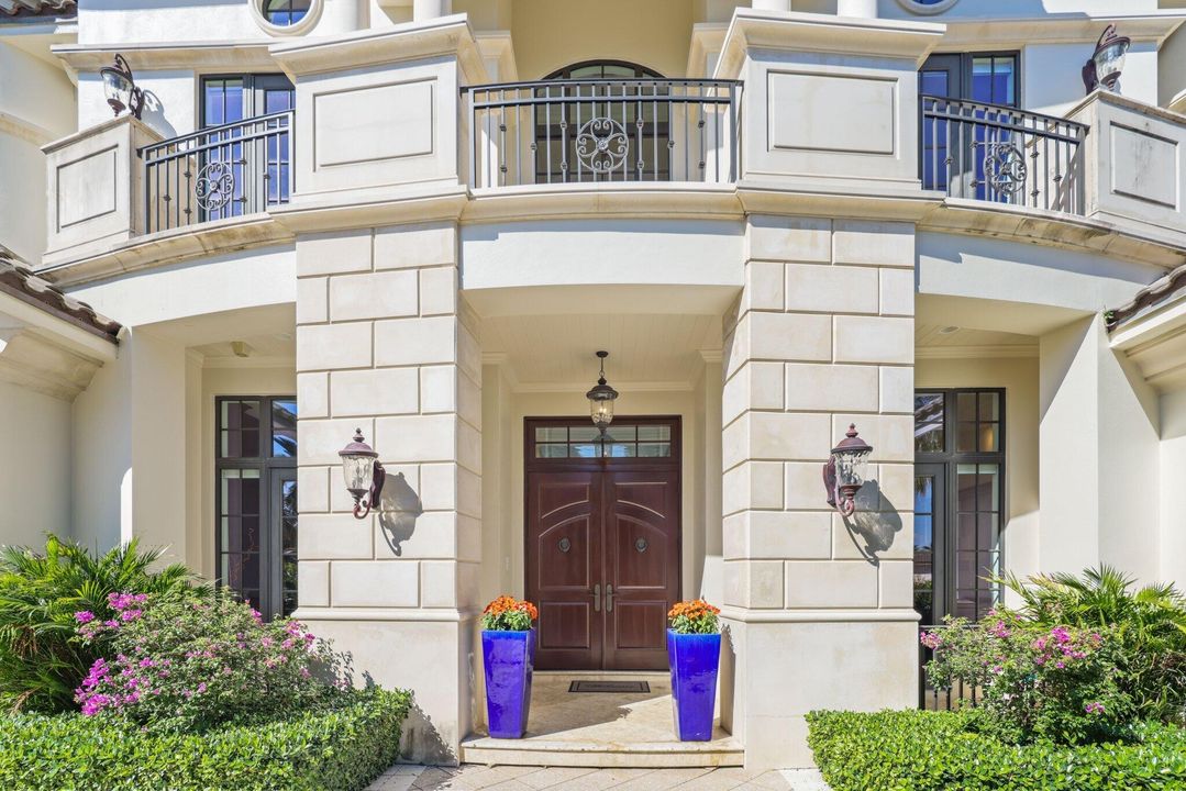 For Sale: $10,250,000 (5 beds, 7 baths, 7760 Square Feet)