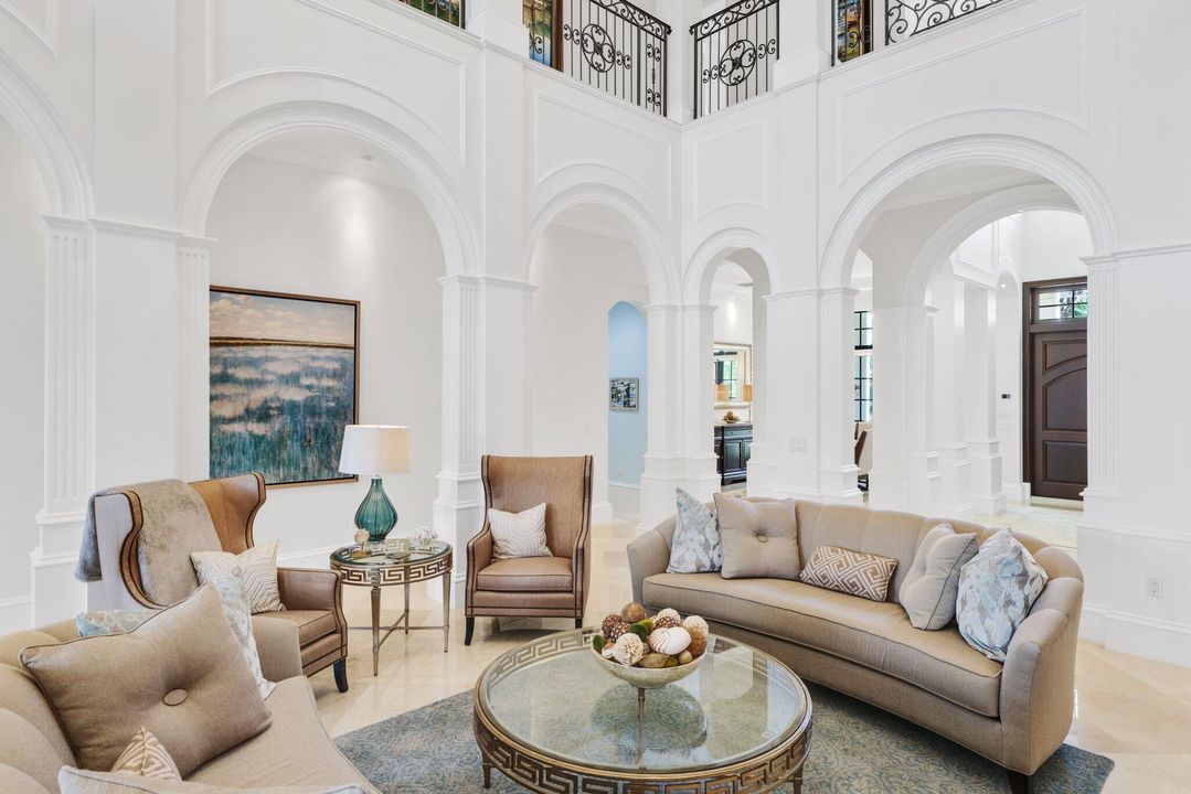 For Sale: $10,250,000 (5 beds, 7 baths, 7760 Square Feet)