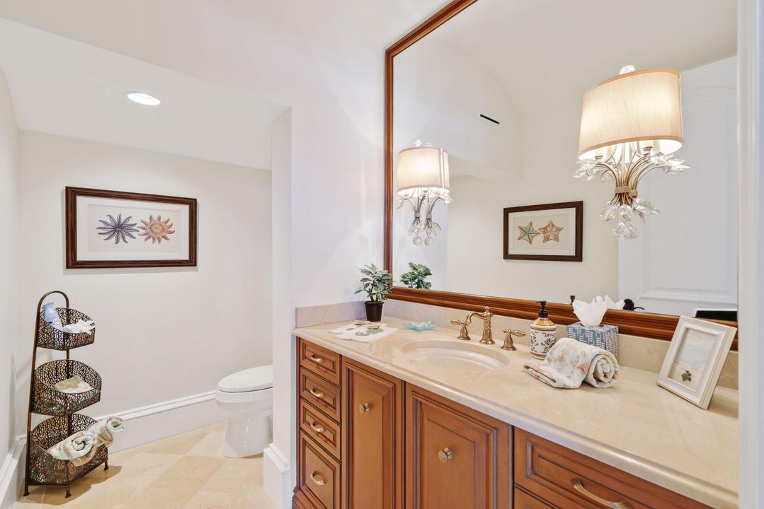 For Sale: $10,250,000 (5 beds, 7 baths, 7760 Square Feet)