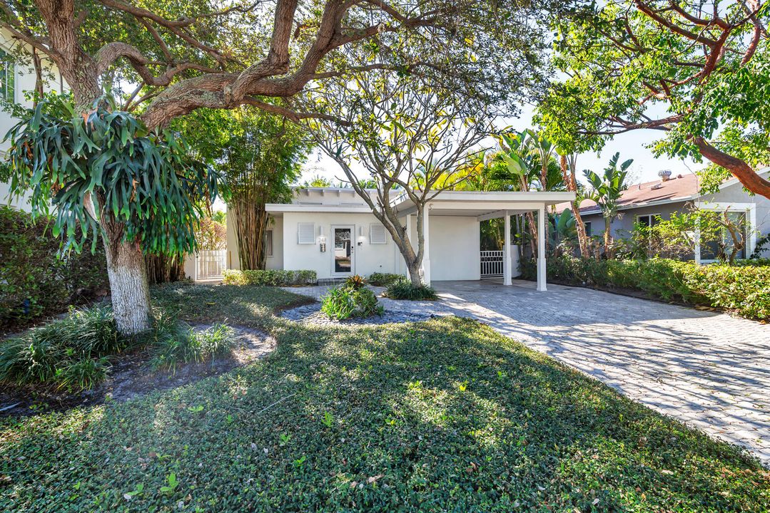 For Sale: $1,795,000 (3 beds, 2 baths, 2035 Square Feet)