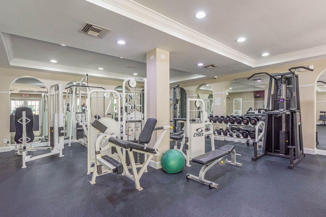 For Sale: $359,900 (1 beds, 1 baths, 756 Square Feet)