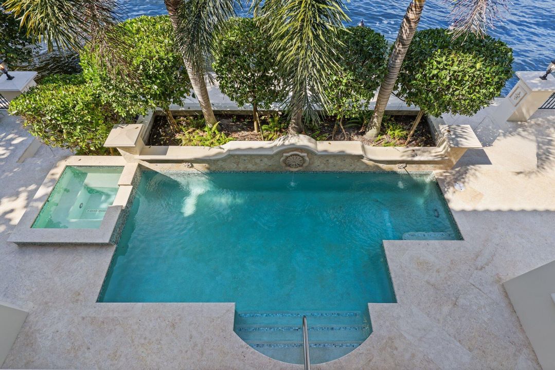 For Sale: $10,250,000 (5 beds, 7 baths, 7760 Square Feet)