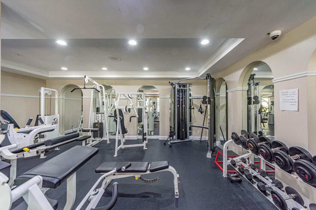 For Sale: $359,900 (1 beds, 1 baths, 756 Square Feet)