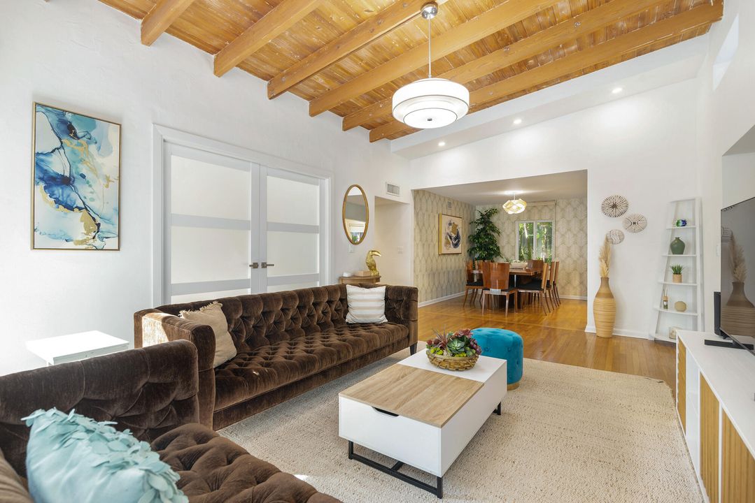 For Sale: $1,795,000 (3 beds, 2 baths, 2035 Square Feet)
