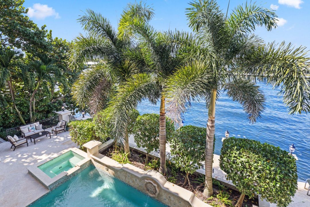 For Sale: $10,250,000 (5 beds, 7 baths, 7760 Square Feet)