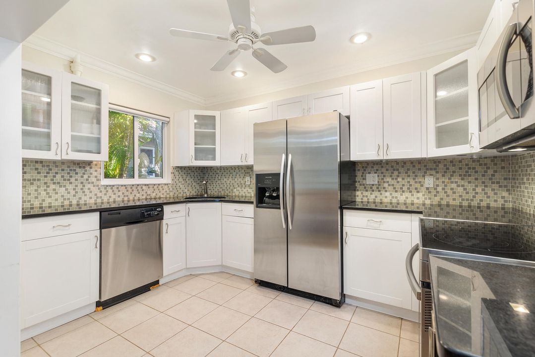 For Sale: $1,795,000 (3 beds, 2 baths, 2035 Square Feet)