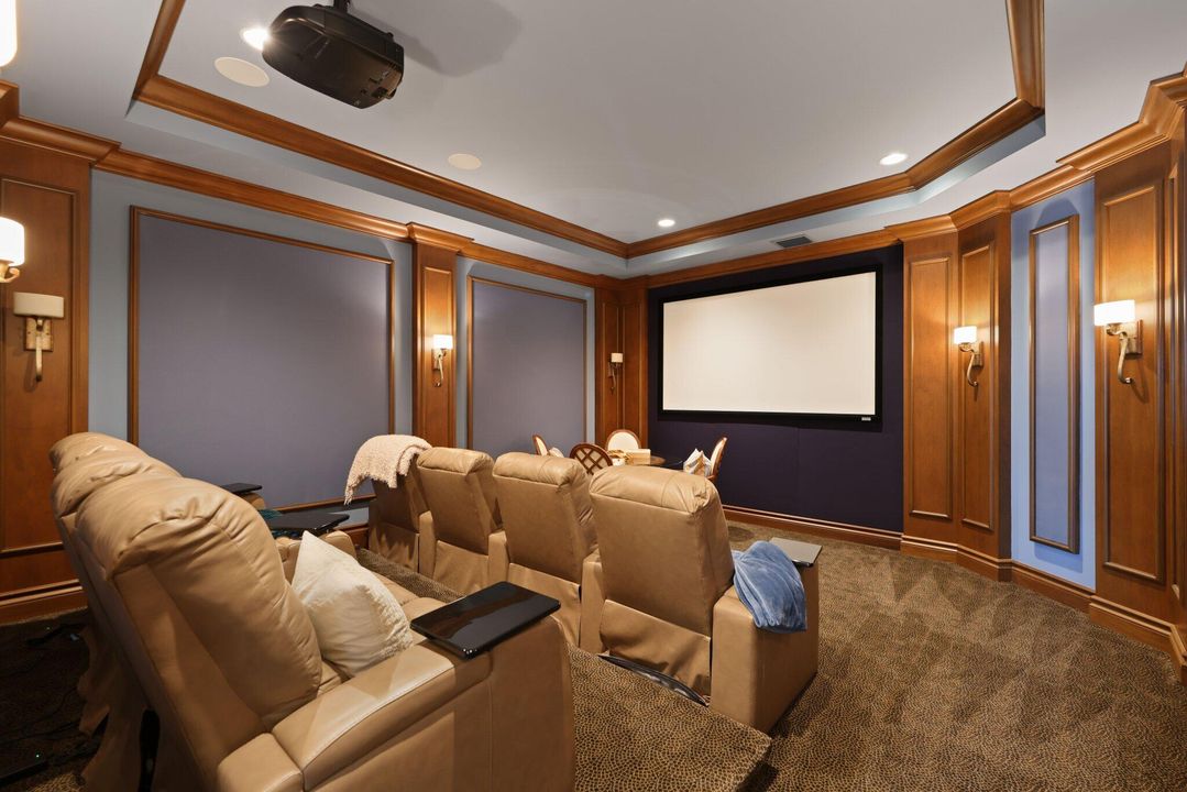 For Sale: $10,250,000 (5 beds, 7 baths, 7760 Square Feet)