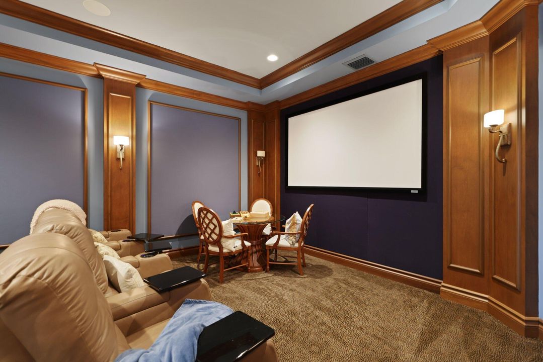 For Sale: $10,250,000 (5 beds, 7 baths, 7760 Square Feet)