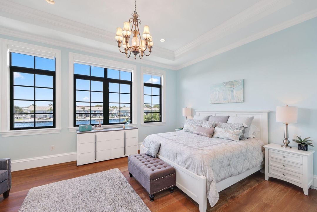 For Sale: $10,250,000 (5 beds, 7 baths, 7760 Square Feet)