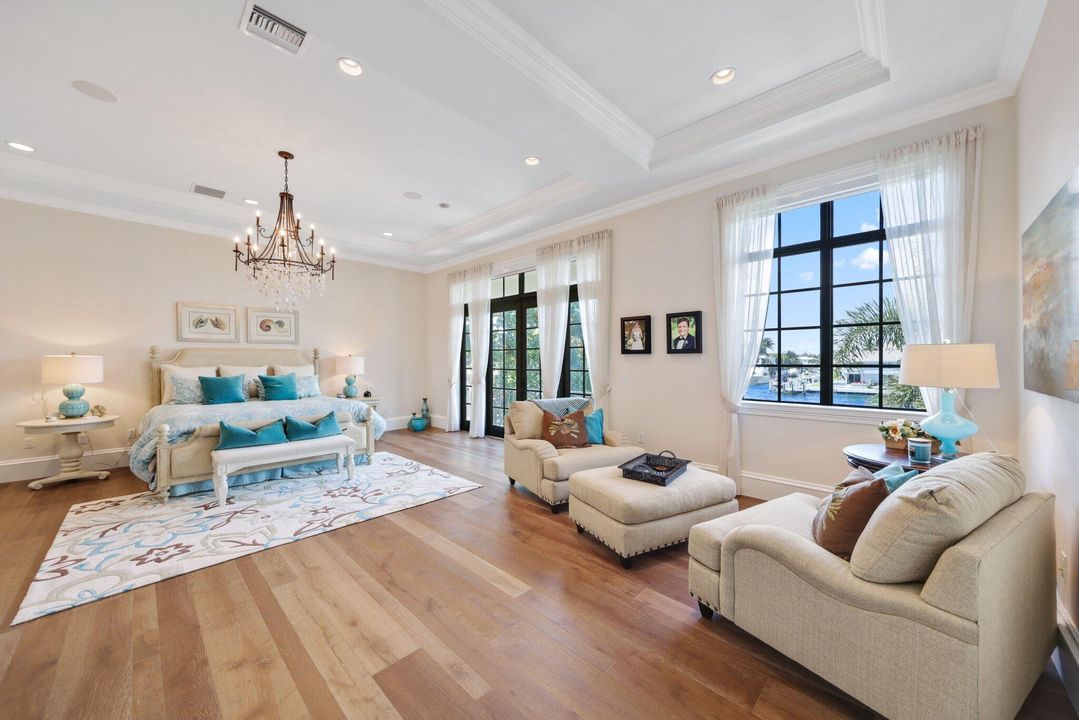 For Sale: $10,250,000 (5 beds, 7 baths, 7760 Square Feet)