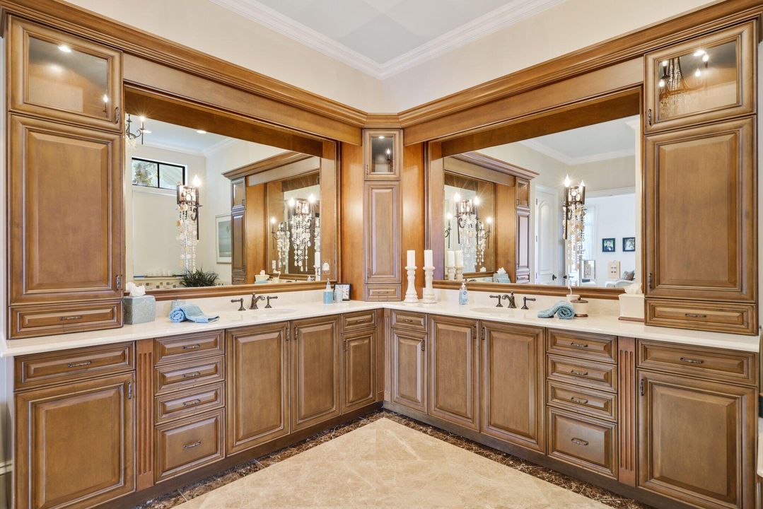 For Sale: $10,250,000 (5 beds, 7 baths, 7760 Square Feet)