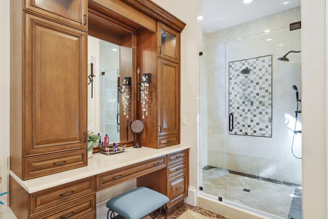 For Sale: $10,250,000 (5 beds, 7 baths, 7760 Square Feet)