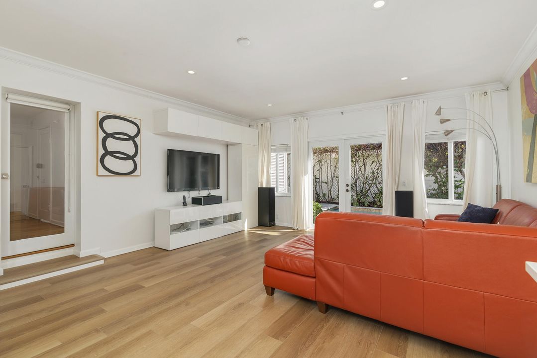 For Sale: $1,795,000 (3 beds, 2 baths, 2035 Square Feet)