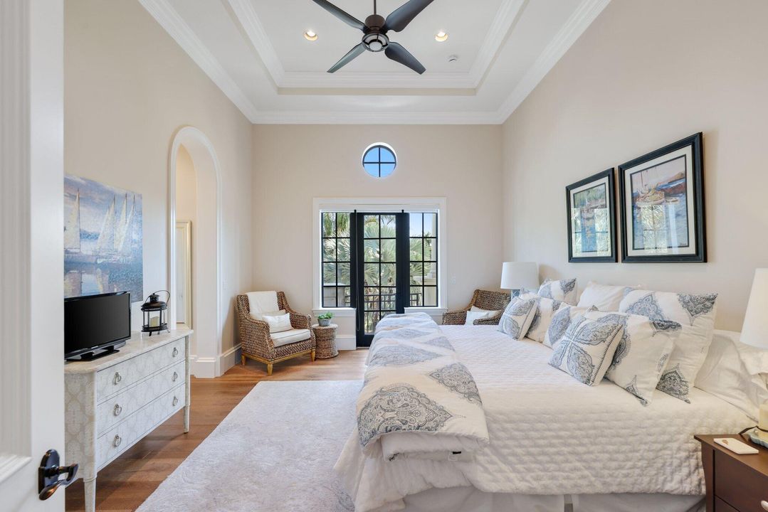 For Sale: $10,250,000 (5 beds, 7 baths, 7760 Square Feet)