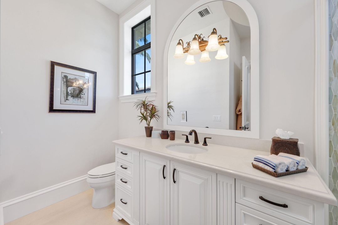 For Sale: $10,250,000 (5 beds, 7 baths, 7760 Square Feet)