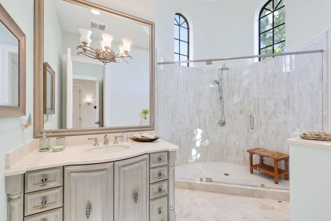 For Sale: $10,250,000 (5 beds, 7 baths, 7760 Square Feet)