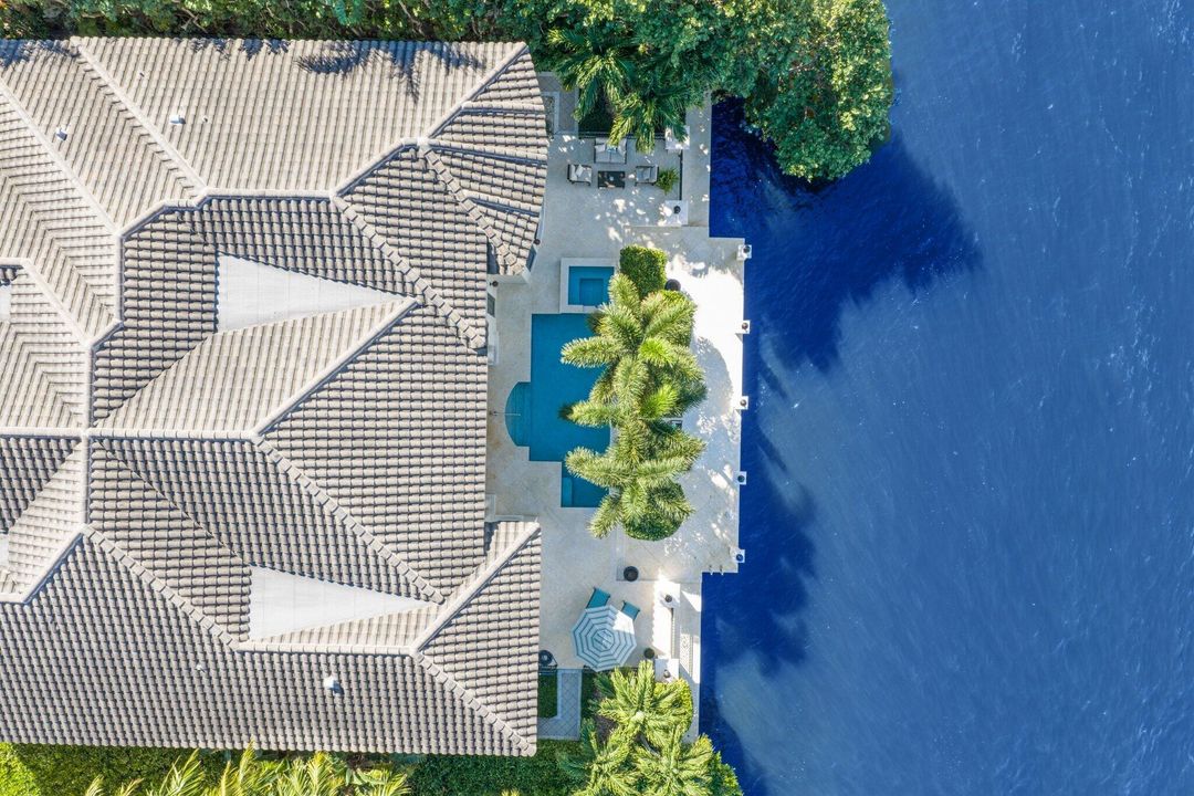 For Sale: $10,250,000 (5 beds, 7 baths, 7760 Square Feet)