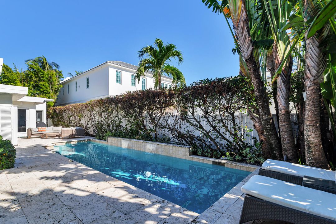 For Sale: $1,795,000 (3 beds, 2 baths, 2035 Square Feet)