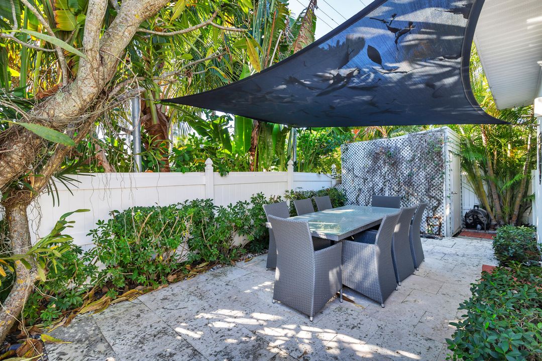 For Sale: $1,795,000 (3 beds, 2 baths, 2035 Square Feet)