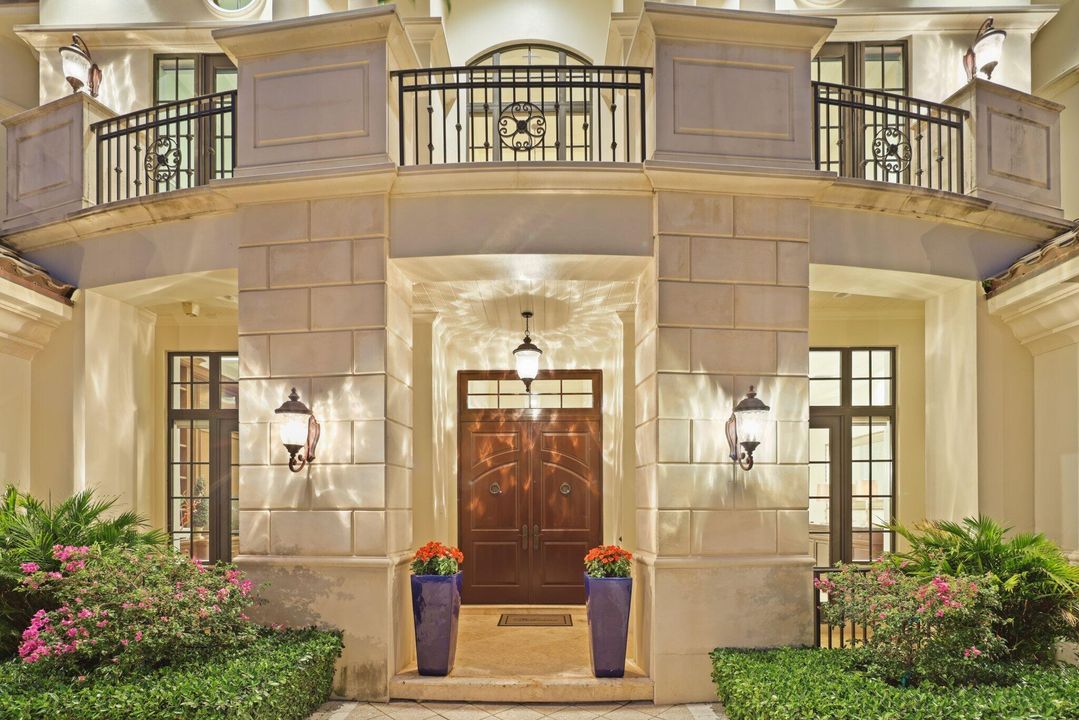 For Sale: $10,250,000 (5 beds, 7 baths, 7760 Square Feet)