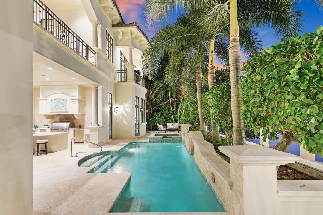 For Sale: $10,250,000 (5 beds, 7 baths, 7760 Square Feet)