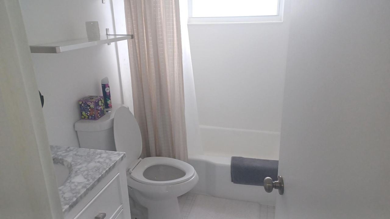 На продажу: $199,900 (1 спален, 1 ванн, 558 Квадратных фут)