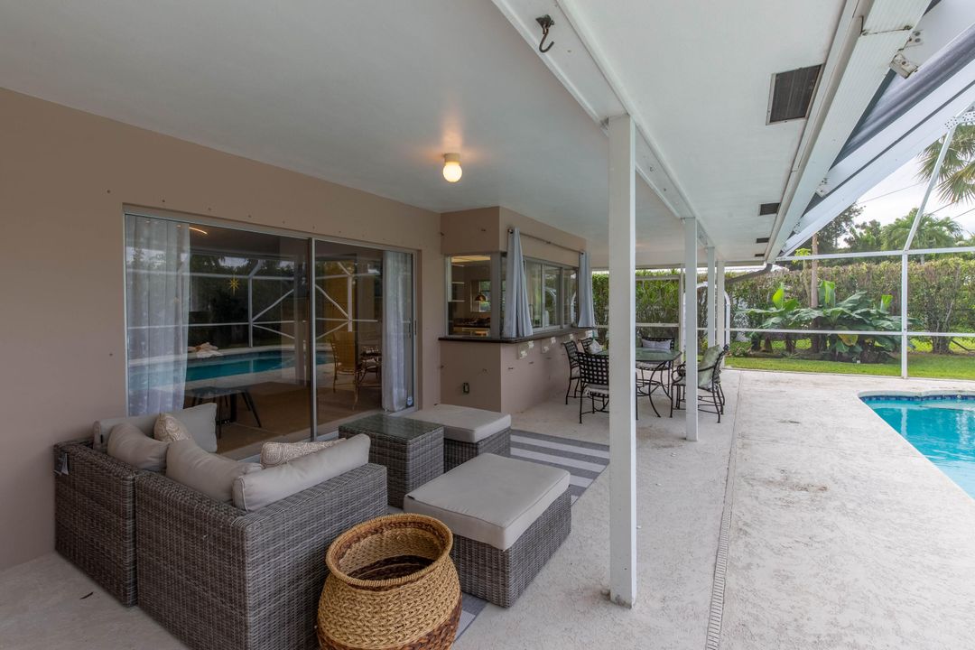 For Sale: $1,295,000 (3 beds, 2 baths, 1812 Square Feet)