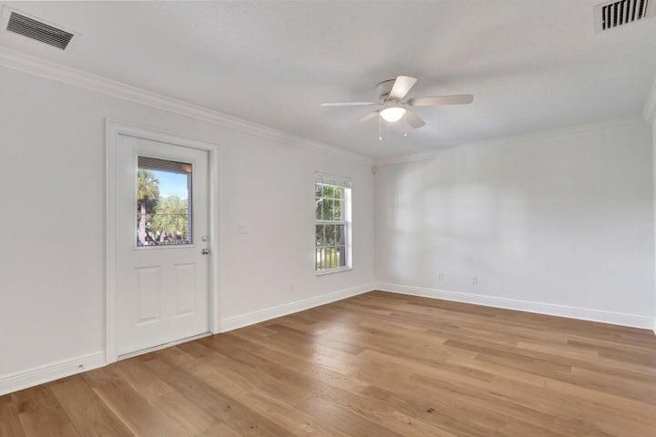 For Sale: $974,900 (4 beds, 3 baths, 2748 Square Feet)