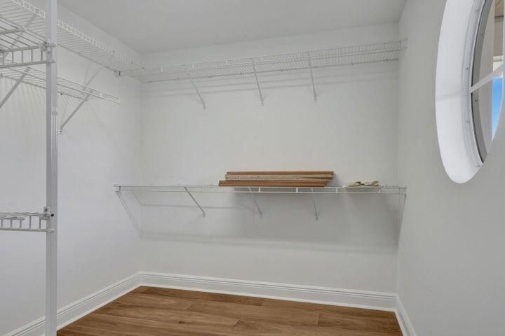 For Sale: $974,900 (4 beds, 3 baths, 2748 Square Feet)