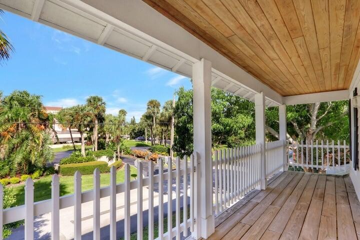 For Sale: $974,900 (4 beds, 3 baths, 2748 Square Feet)