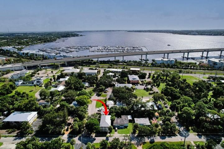 For Sale: $974,900 (4 beds, 3 baths, 2748 Square Feet)