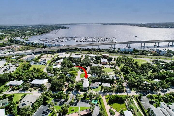 For Sale: $974,900 (4 beds, 3 baths, 2748 Square Feet)