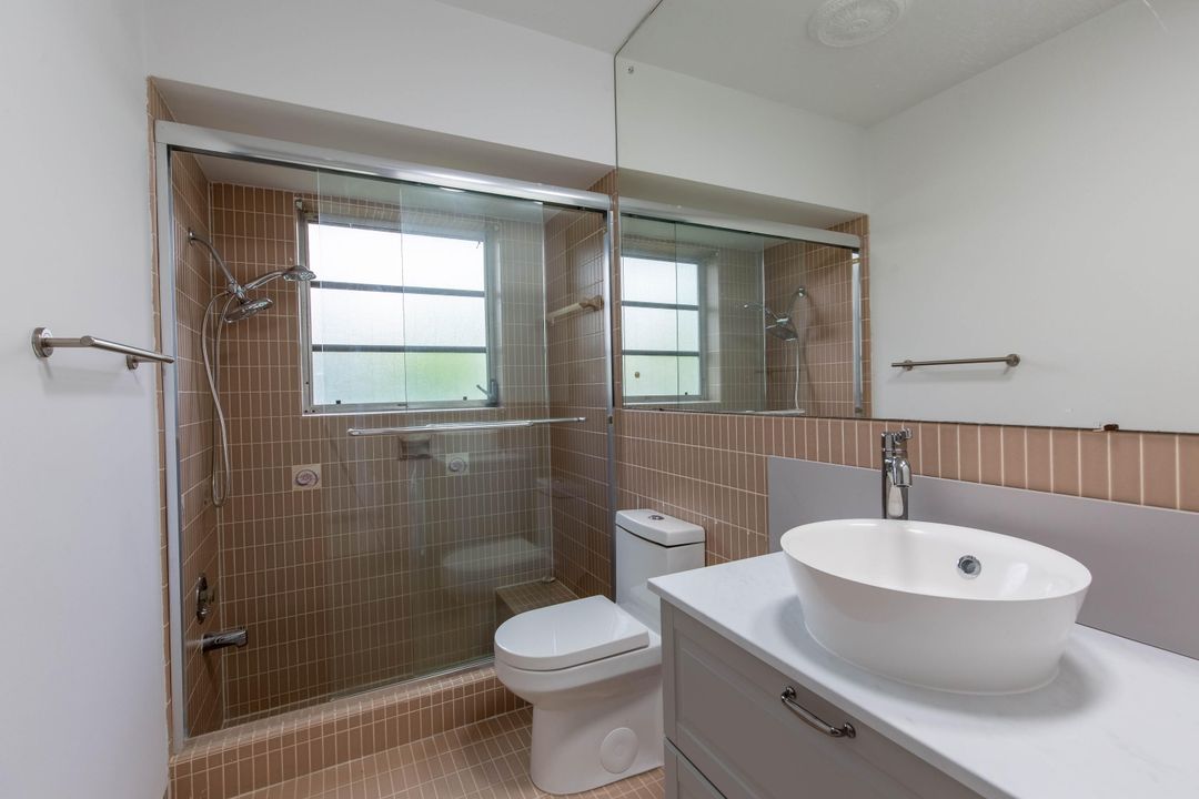 For Sale: $1,295,000 (3 beds, 2 baths, 1812 Square Feet)