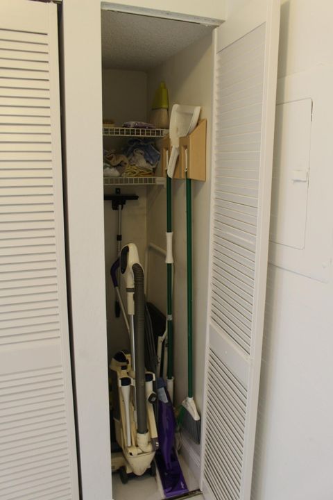 For Sale: $314,900 (2 beds, 2 baths, 1106 Square Feet)