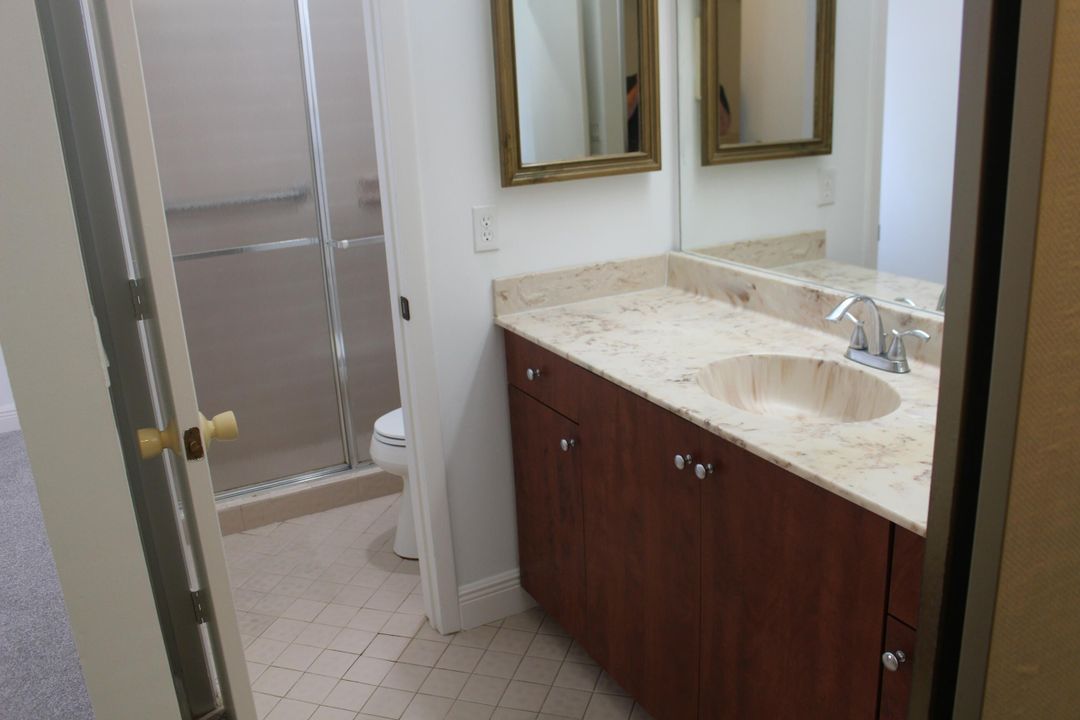 For Sale: $314,900 (2 beds, 2 baths, 1106 Square Feet)