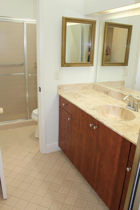 For Sale: $314,900 (2 beds, 2 baths, 1106 Square Feet)