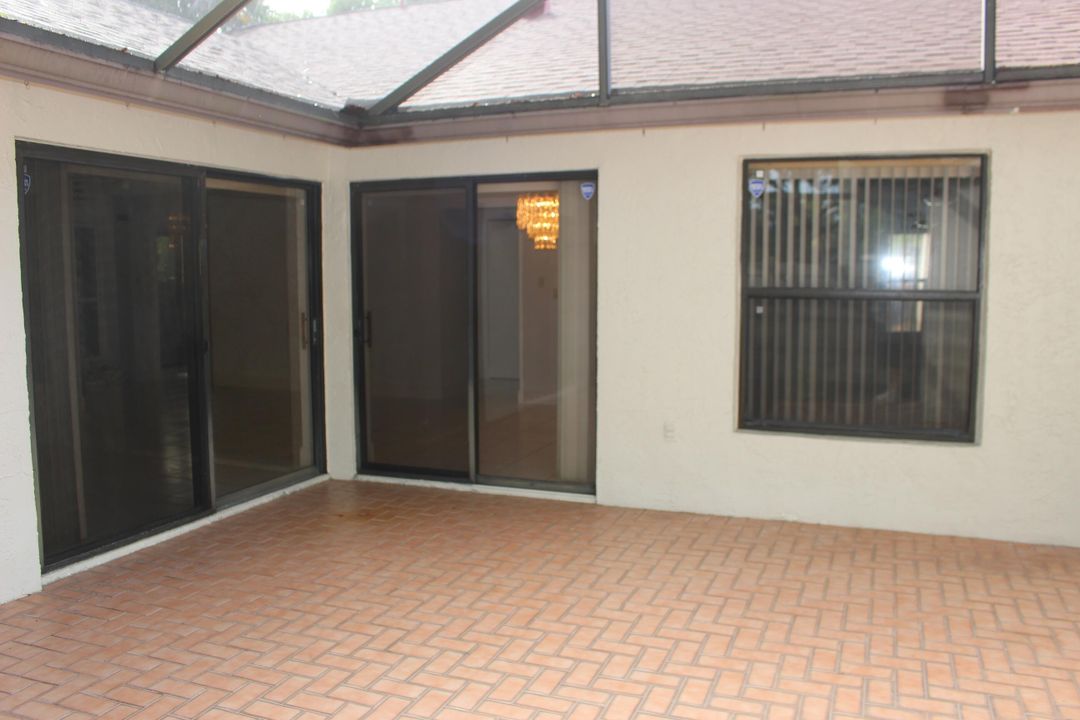 For Sale: $314,900 (2 beds, 2 baths, 1106 Square Feet)