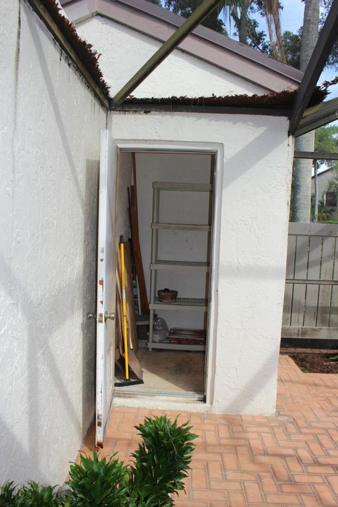 For Sale: $314,900 (2 beds, 2 baths, 1106 Square Feet)