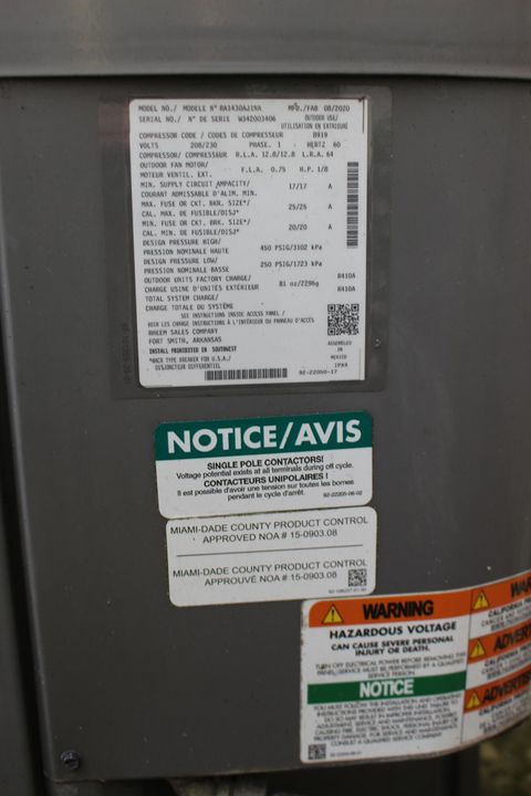 For Sale: $314,900 (2 beds, 2 baths, 1106 Square Feet)