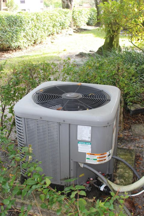 For Sale: $314,900 (2 beds, 2 baths, 1106 Square Feet)