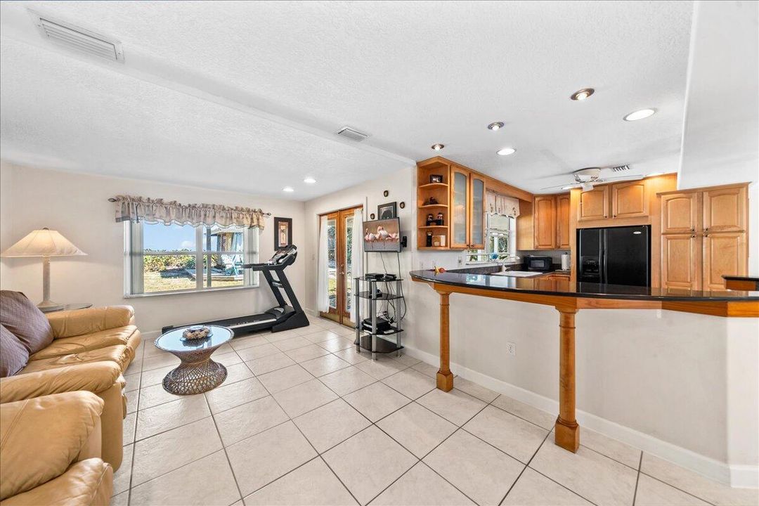 En Venta: $2,150,000 (3 camas, 3 baños, 2892 Pies cuadrados)