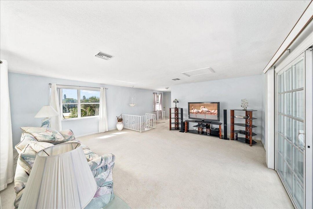 En Venta: $2,150,000 (3 camas, 3 baños, 2892 Pies cuadrados)