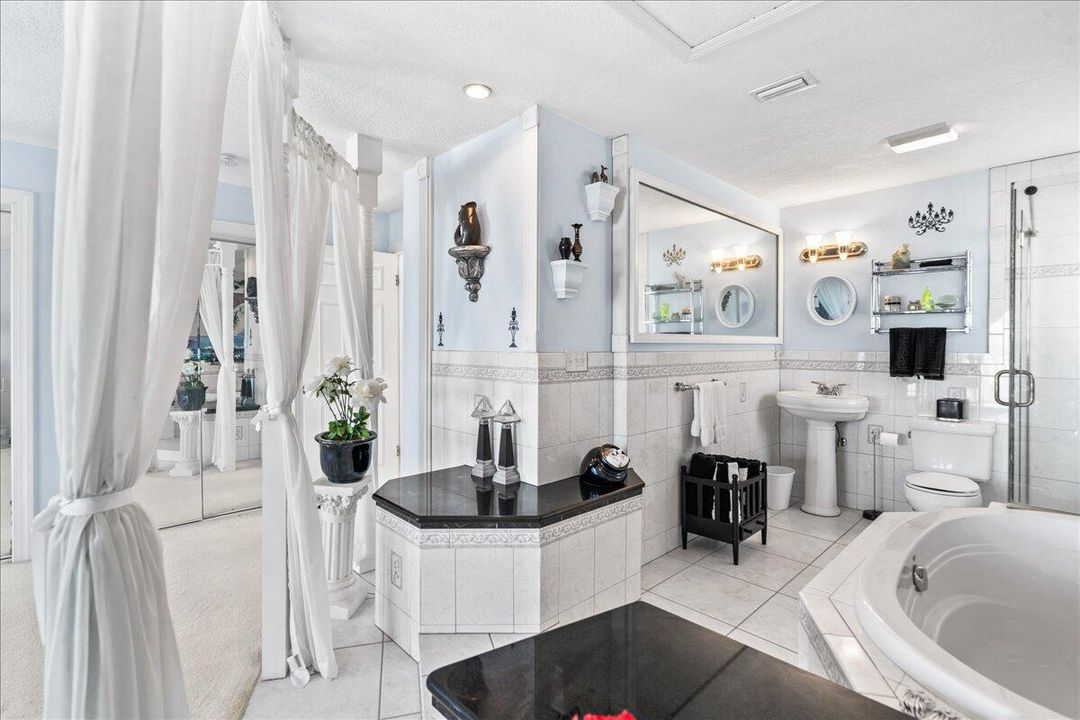 En Venta: $2,150,000 (3 camas, 3 baños, 2892 Pies cuadrados)