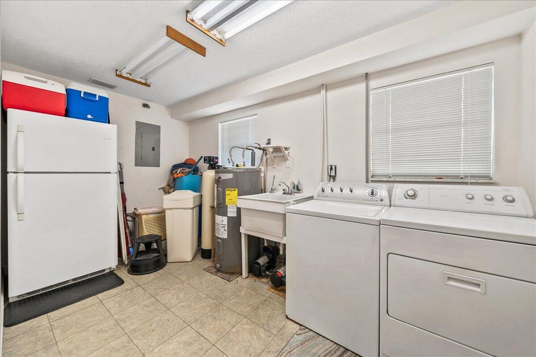 En Venta: $2,150,000 (3 camas, 3 baños, 2892 Pies cuadrados)