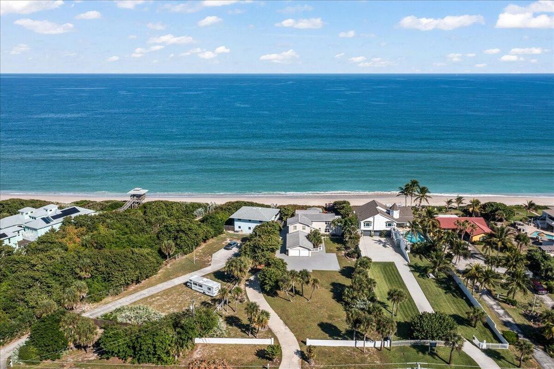 En Venta: $2,150,000 (3 camas, 3 baños, 2892 Pies cuadrados)