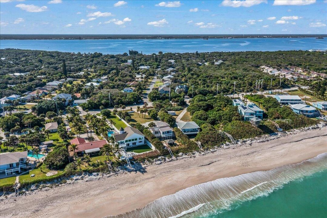 En Venta: $2,150,000 (3 camas, 3 baños, 2892 Pies cuadrados)