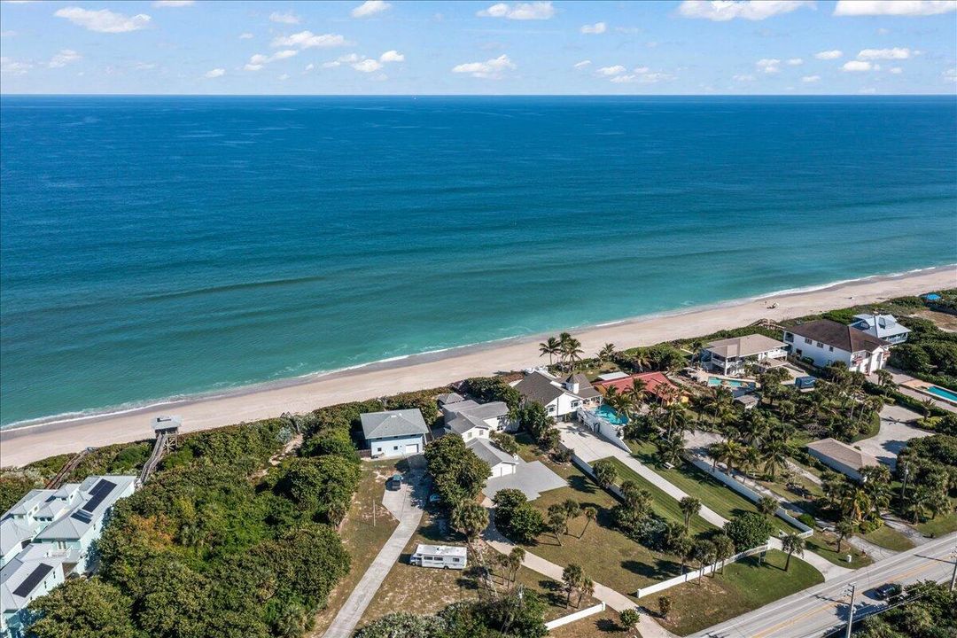 En Venta: $2,150,000 (3 camas, 3 baños, 2892 Pies cuadrados)