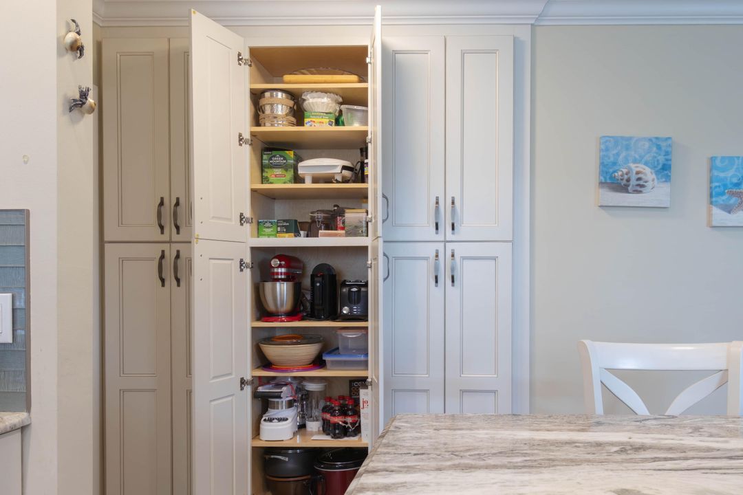 For Sale: $189,500 (2 beds, 2 baths, 1000 Square Feet)