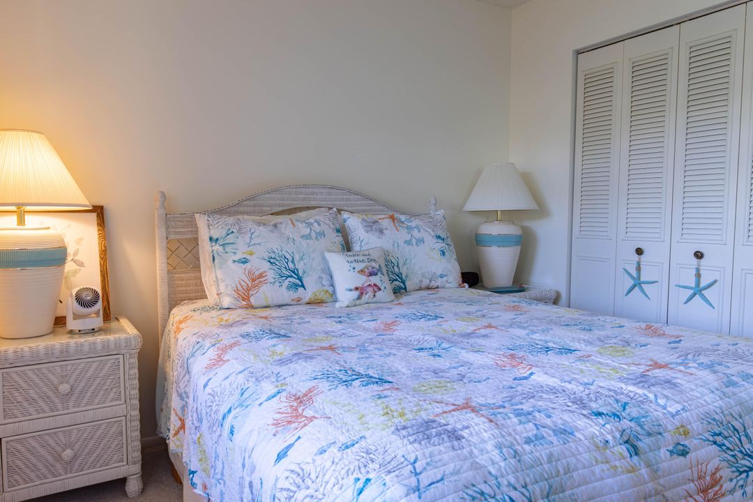 For Sale: $189,500 (2 beds, 2 baths, 1000 Square Feet)