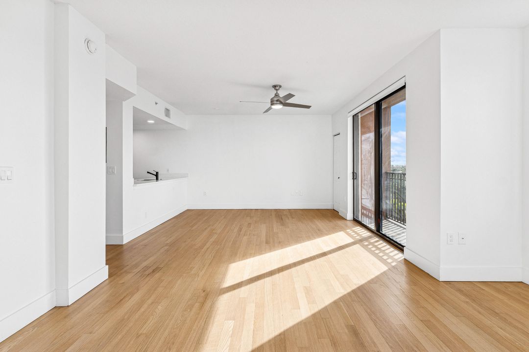 For Sale: $249,918 (0 beds, 1 baths, 674 Square Feet)